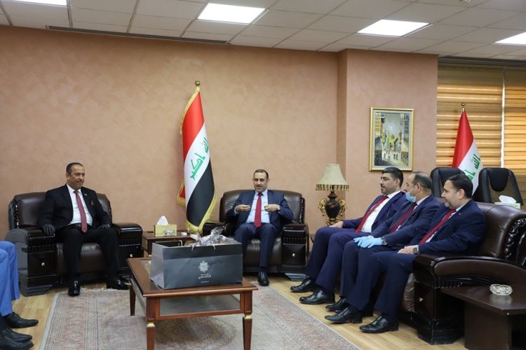 السيد رئيس جامعة الانبار والوفد المرافق له ... في زيارة تهنئة لمعالي وزير التخطيط 